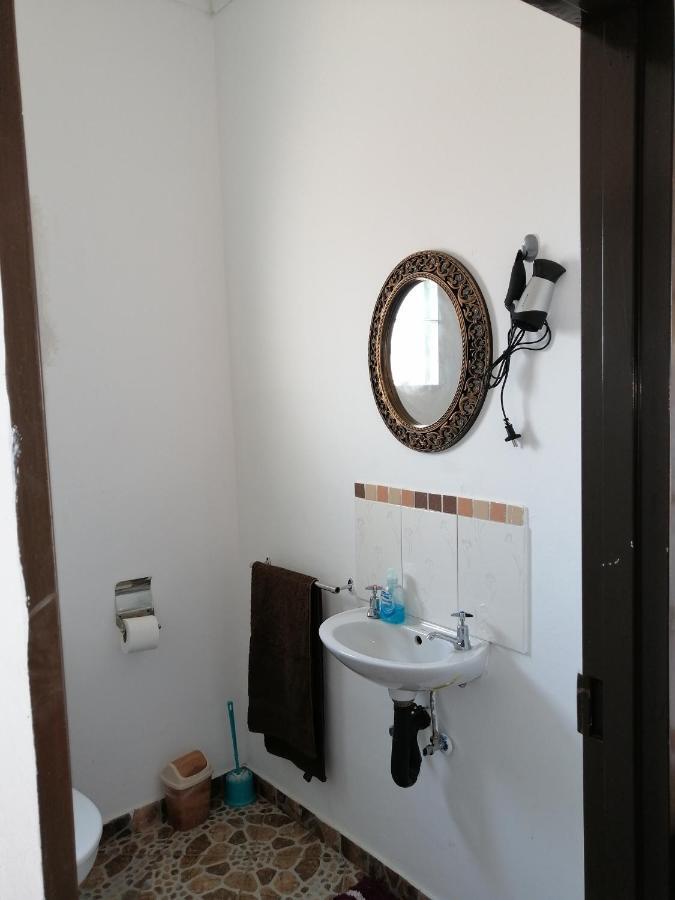 Looks Cottages Self Catering Apartments Kasane Ngoại thất bức ảnh