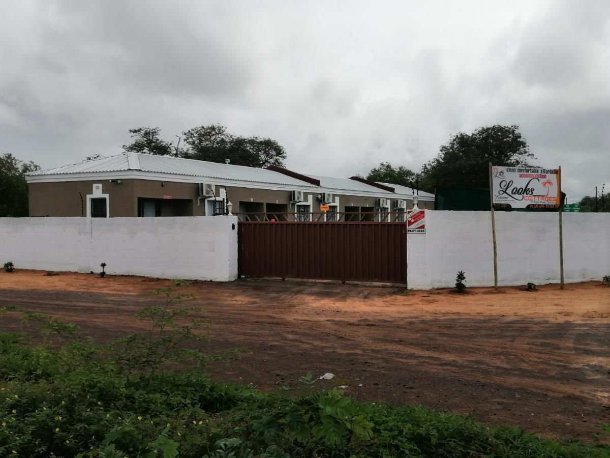 Looks Cottages Self Catering Apartments Kasane Ngoại thất bức ảnh